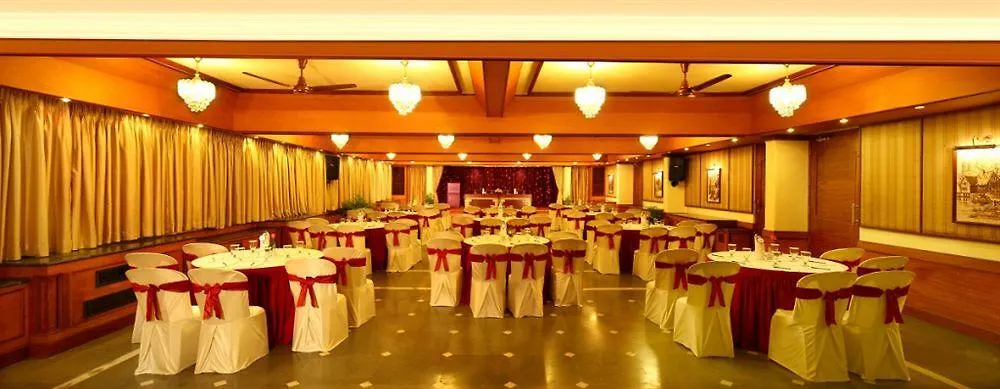 Riviera Suites Kochi 4*,  Indie