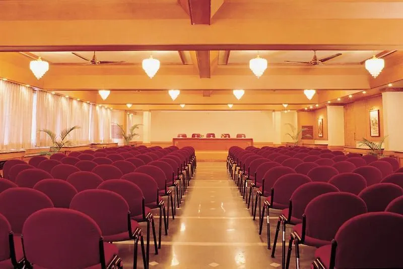 Riviera Suites Kochi 4*,