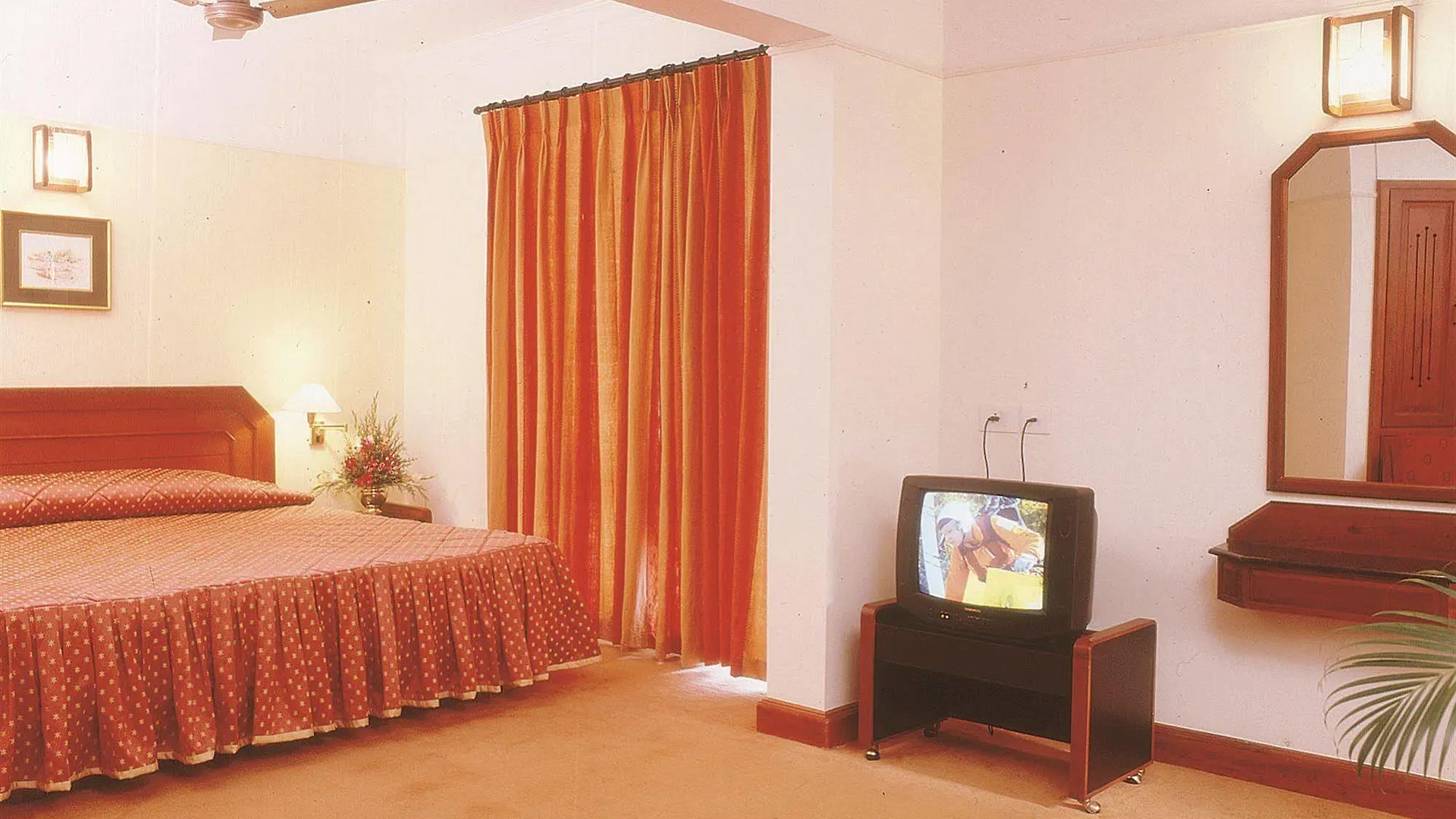 Hotel Riviera Suites Kochi