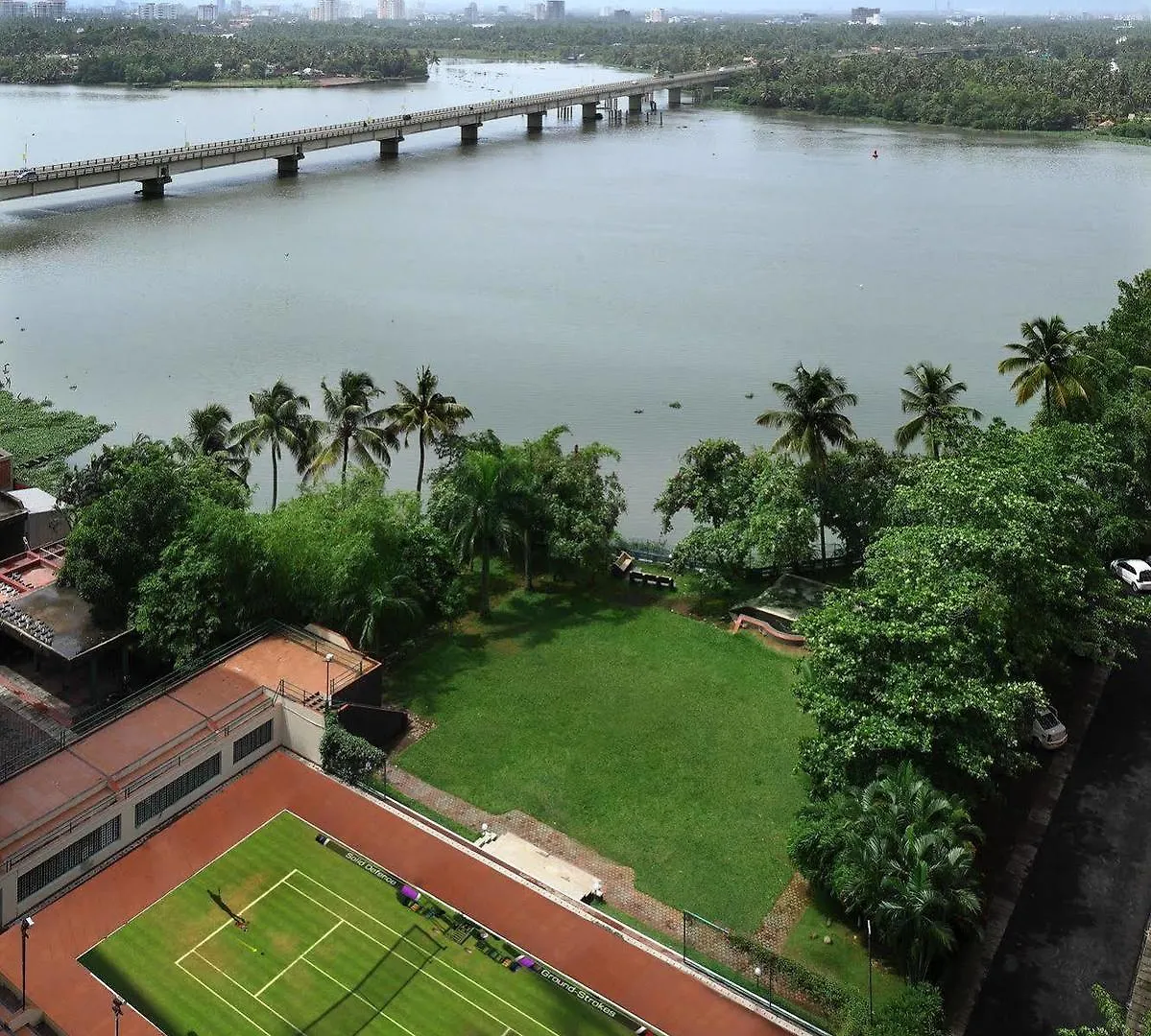 Riviera Suites Kochi 4*,  Indie