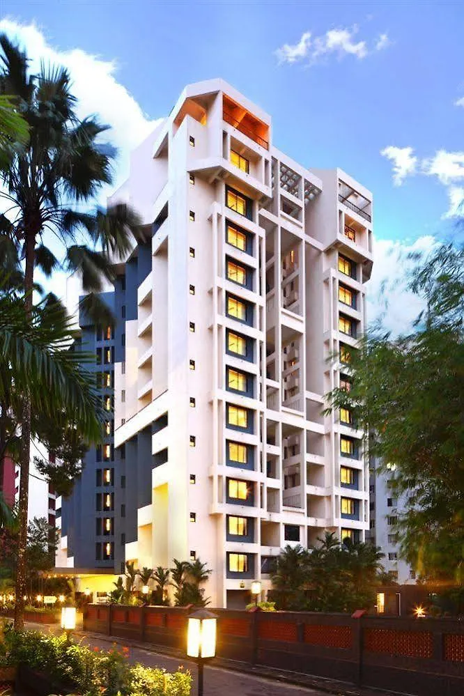 Riviera Suites Kochi Hotel