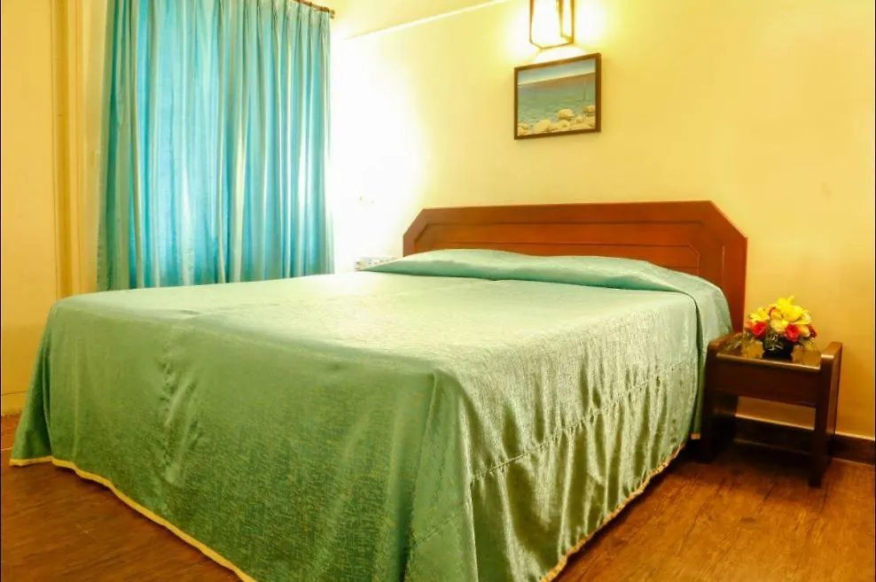 Riviera Suites Kochi Hotel